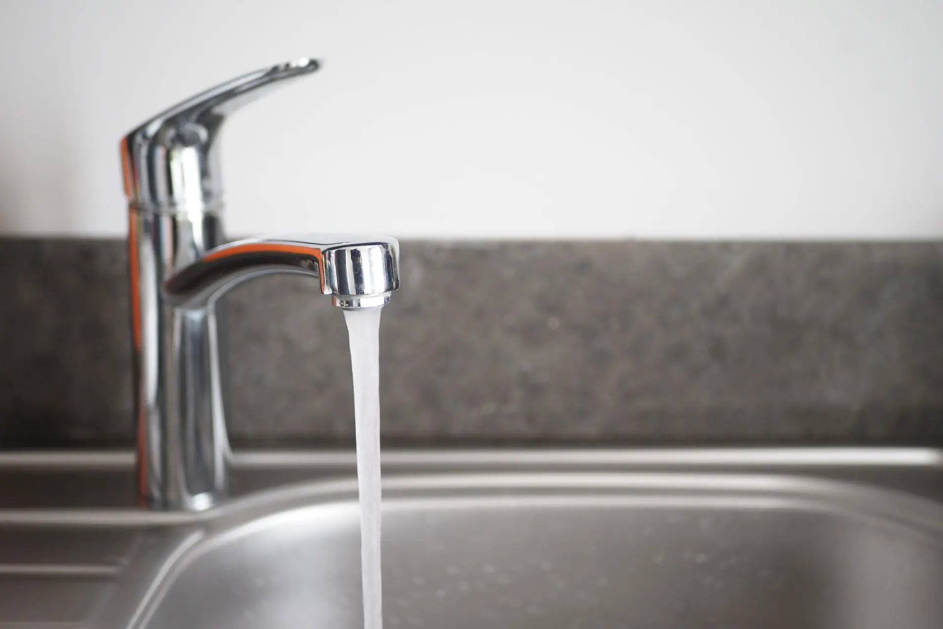 Fix kitchen tap (3)
