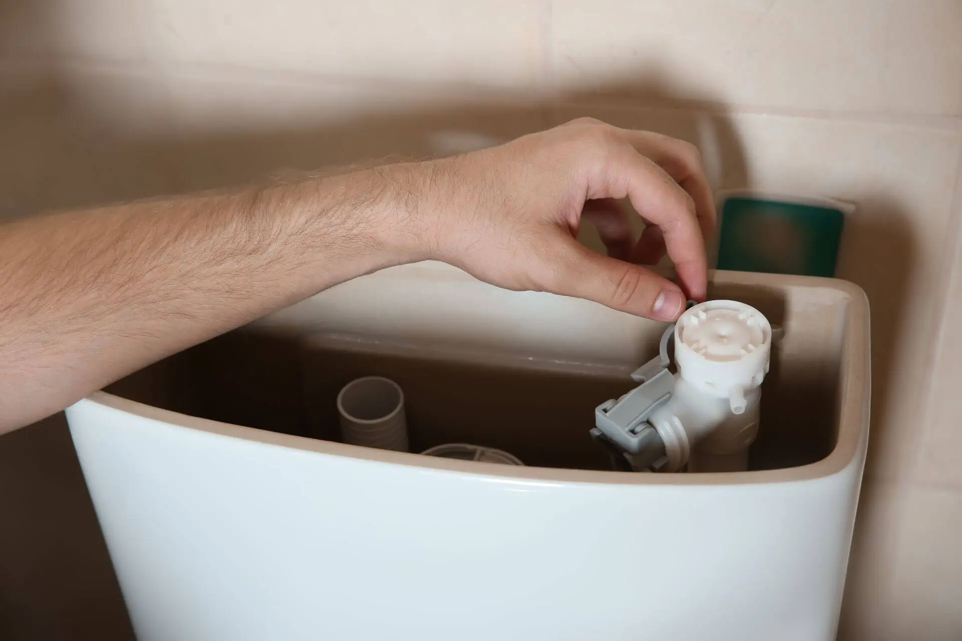 How to troubleshoot and fix a toilet tank not filling (2)