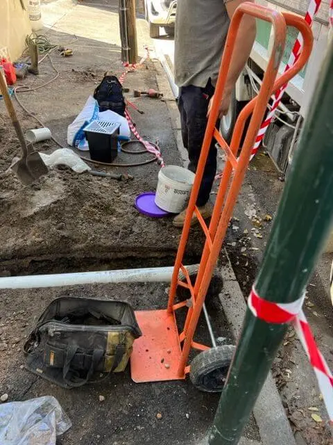 Resolving overflowing gutters (5)